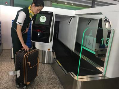 虹橋機場T1航站樓全自助流程驚艷亮相，早高峰近九成旅客體驗高效行李托運